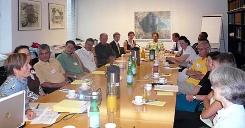 Silke Rodenberg (links) bei dem Vorbereitungstreffen mit Alumni der Universität Heidelberg aus USA und Kanada.