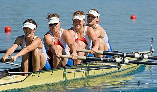 Der Frauen-Vierer-Ohne der Uni Heidelberg in Banyoles. Von links: K.Fricke,  K.Rodewald, J.McAlear, V.Dohmen